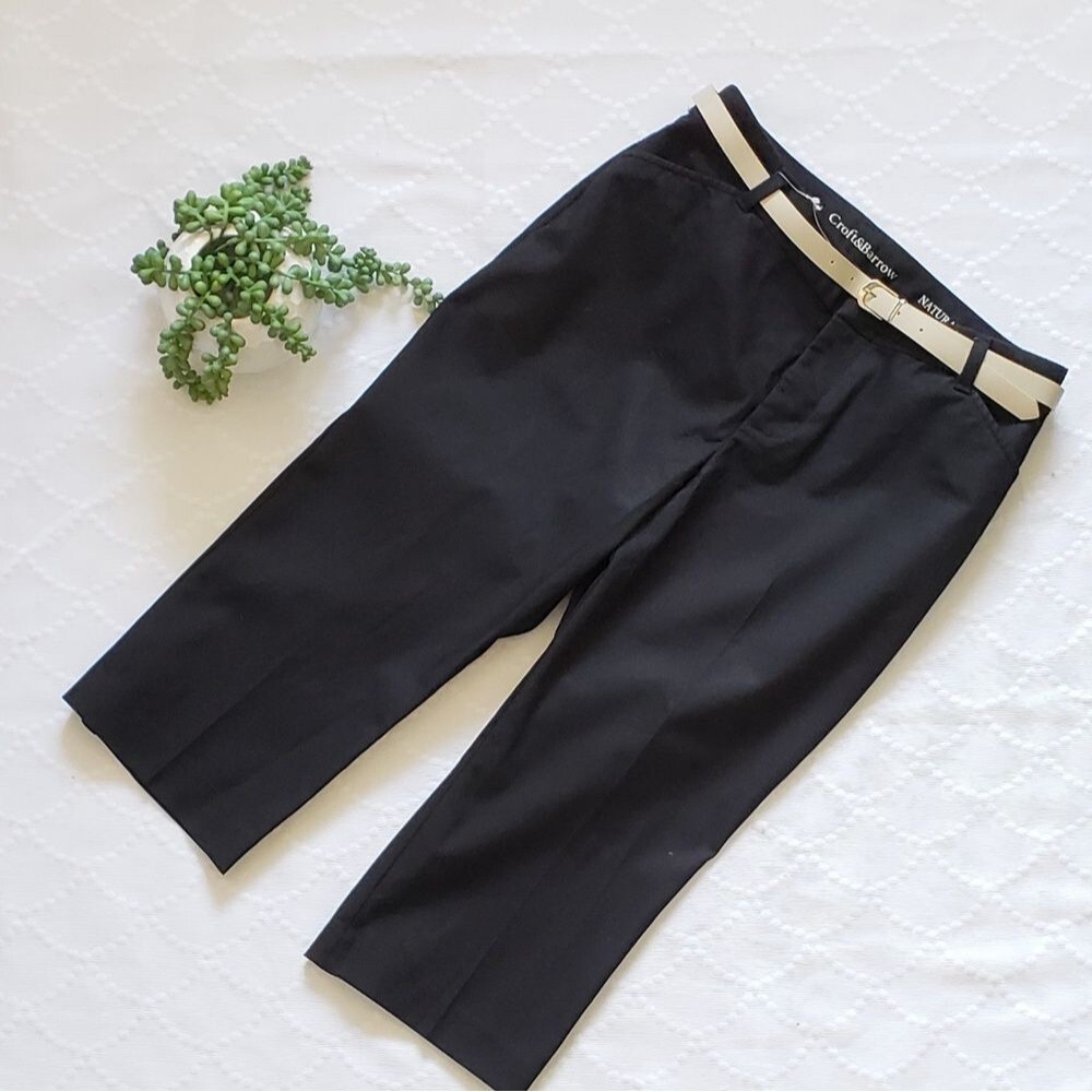 Croft and Barrow Natural Fit Black Capris Size 6
